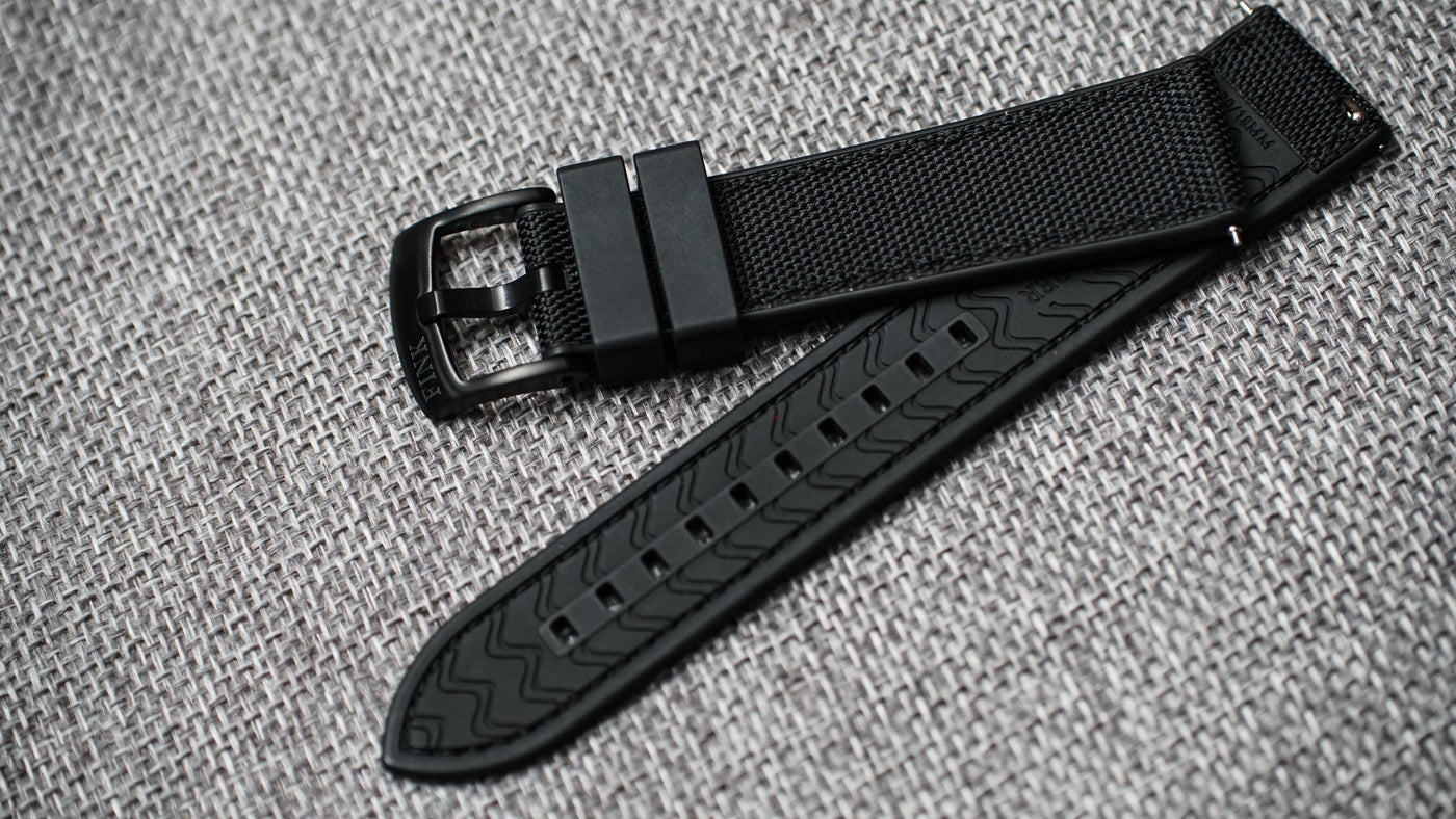 Hurricane GMT - Midnight Black - Titanium Case
